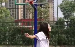 不会篮球的小姐姐怎么办,篮球小白如何优雅融入篮球小姐姐的世界